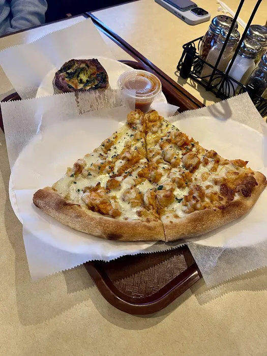 La Piazza Pizzeria & Italian Kitchen Picture 2