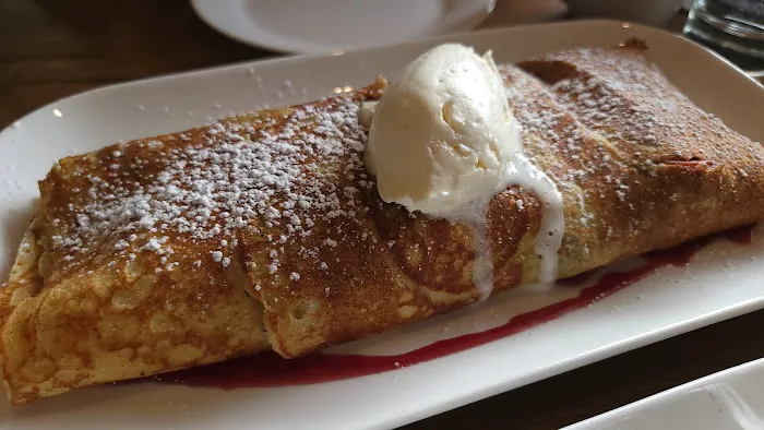 Me & You Restaurant Picture 3