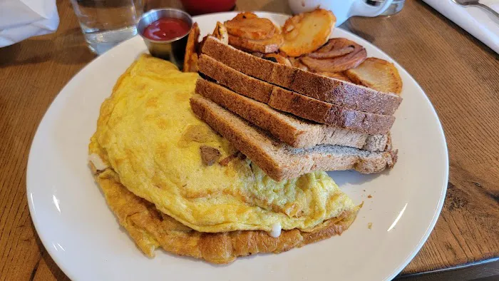 Me & You Restaurant Picture 1