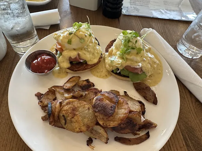 Me & You Restaurant Picture 9