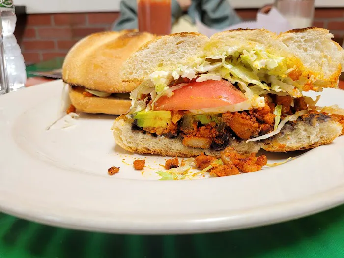 Guacamole Restaurant Picture 6