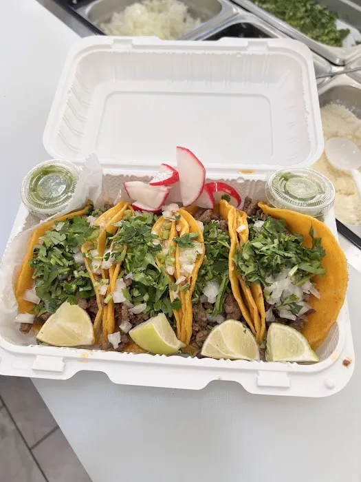 The Wayo's Corner Taco and Deli Picture 4