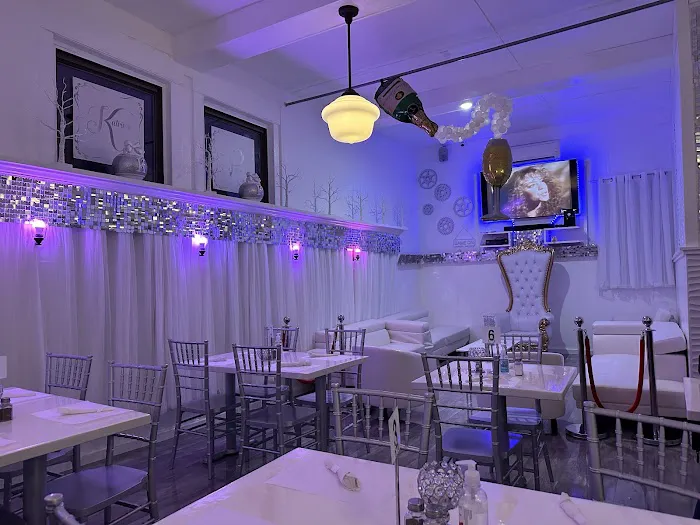 K&P Lounge Picture 1