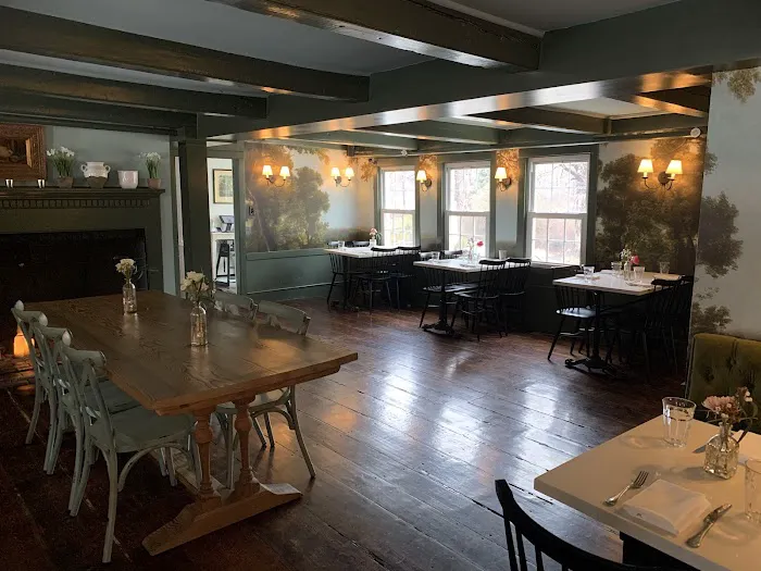 The Bird & Bottle Inn Picture 3