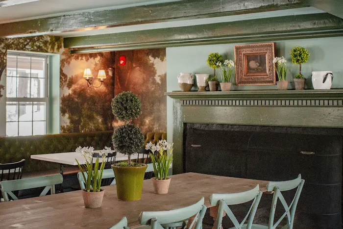 The Bird & Bottle Inn Picture 9