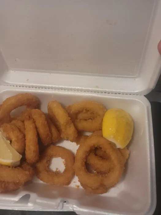 Village Pizzeria Picture 5