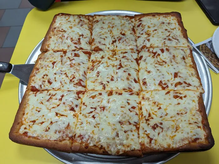 Queen Pizza II Picture 7