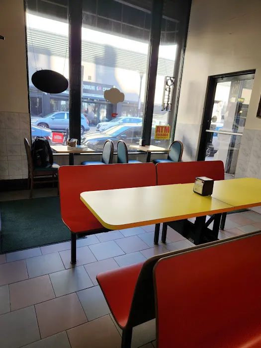 Queen Pizza II Picture 4