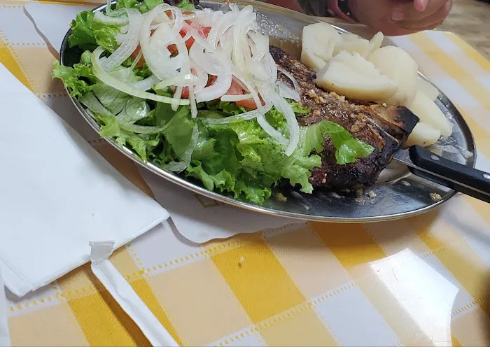 Elm Street Barbecue Picture 5