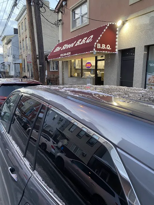 Elm Street Barbecue Picture 6