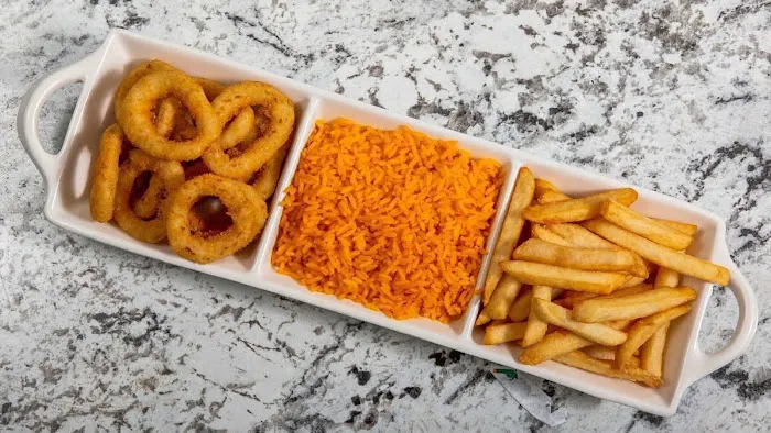 GOLDEN WİNGS FISH AND CHICKEN BROAD ST Picture 2