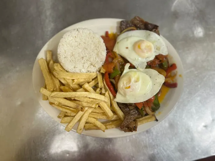 Scarlett's Restaurant & Bakery Picture 2