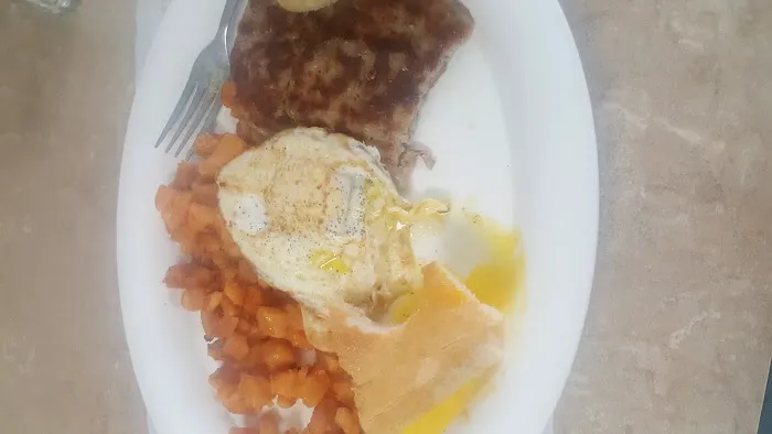 Leo's Café & El Guame Restaurant Picture 6