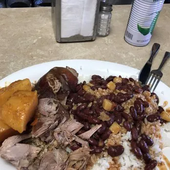 Leo's Café & El Guame Restaurant Picture 3