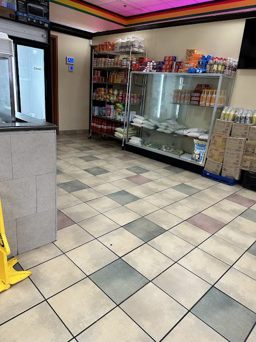 Aunty Lizzy's Oseikrom Restaurant and African Market Picture 9