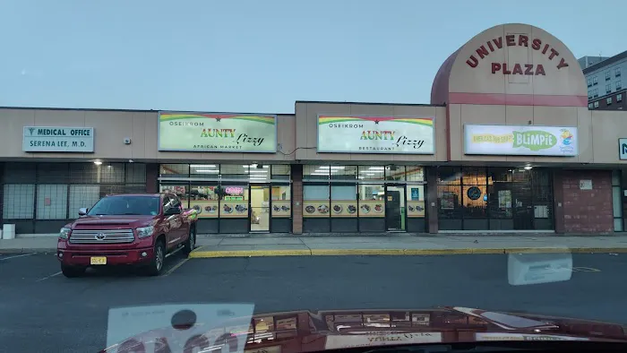 Aunty Lizzy's Oseikrom Restaurant and African Market Picture 1