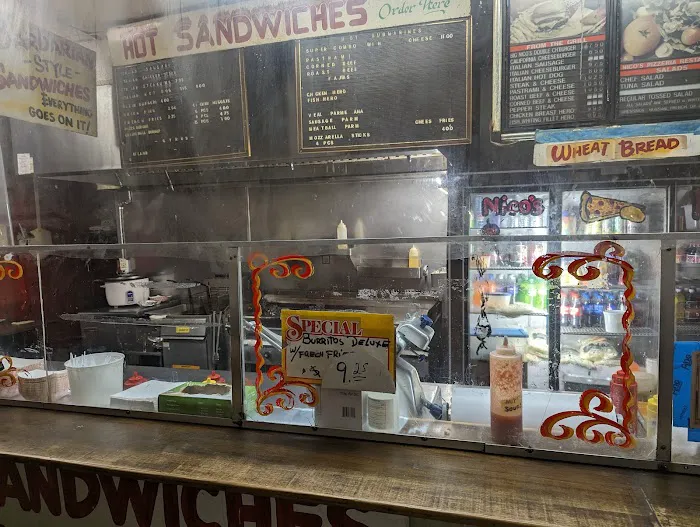 Nico's Halal Pizzeria & Fried Chicken Picture 7