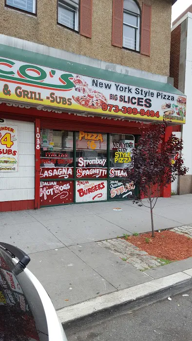 Nico's Halal Pizzeria & Fried Chicken Picture 1