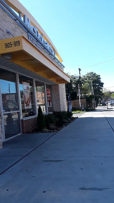 McDonald's Picture 7