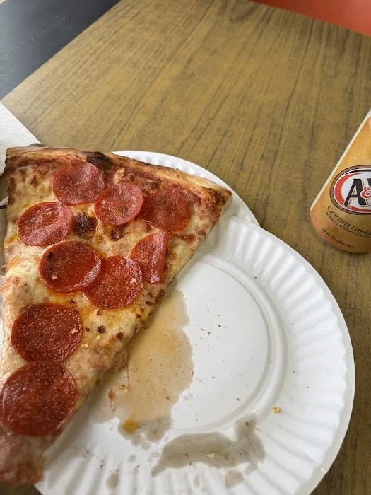 Dickie Dee's Picture 5