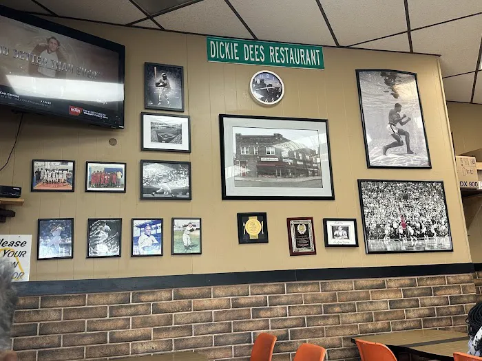 Dickie Dee's Picture 7