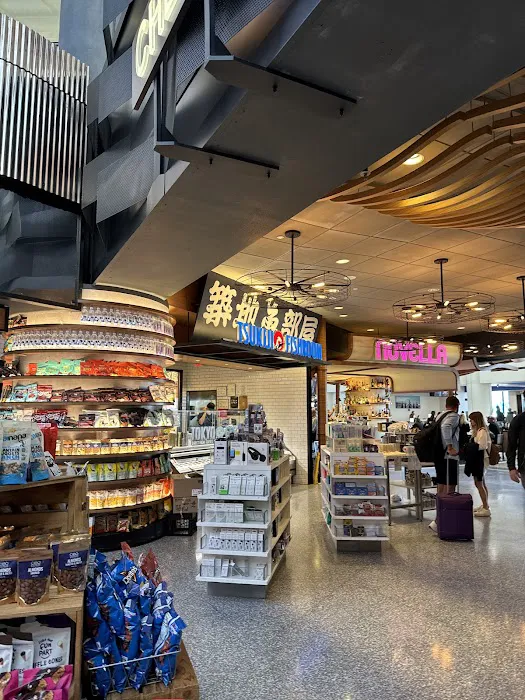 Tsukiji Fishroom Picture 8