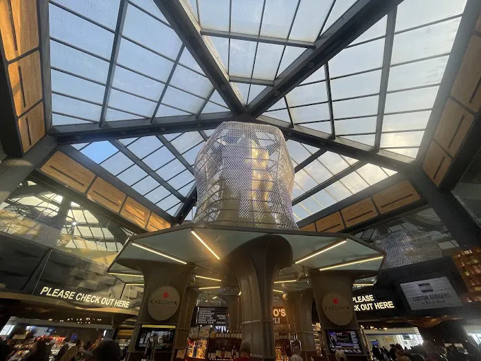 Tsukiji Fishroom Picture 7