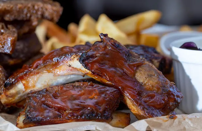 Long Ave BBQ Hillside Picture 6