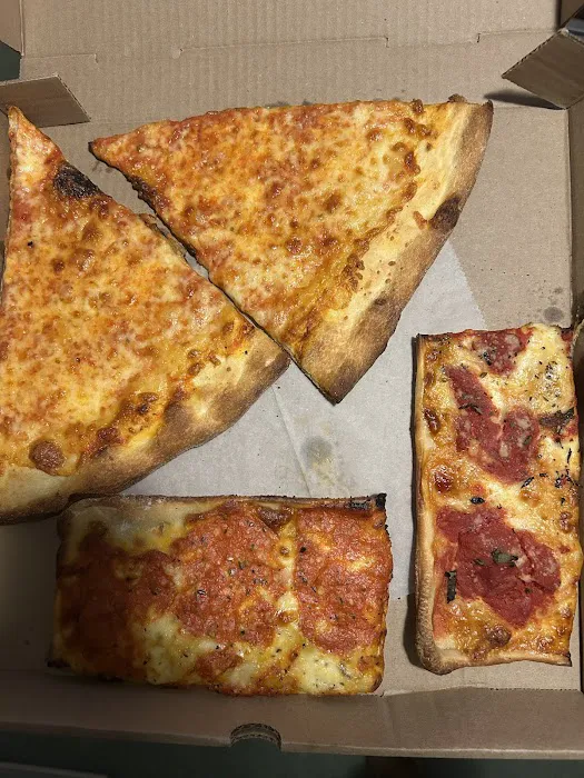 Pizza Cucina North Merrick Picture 2