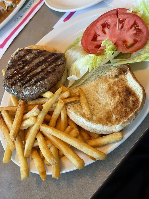 Circle M Diner Picture 7