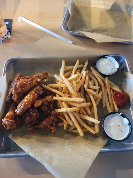 Buffalo Wild Wings Picture 6