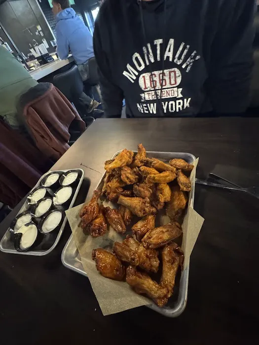 Buffalo Wild Wings Picture 8