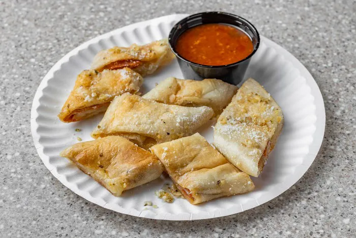 Campus Pizza Gyro Picture 9