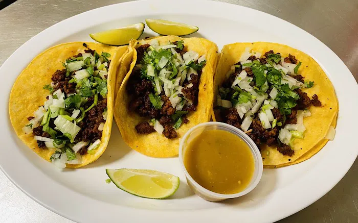 .Reyna’s Kitchen Picture 2