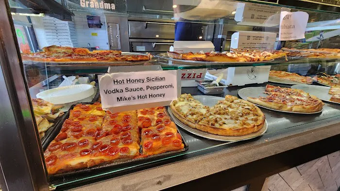 Umberto's Restaurant & Pizzeria Picture 5