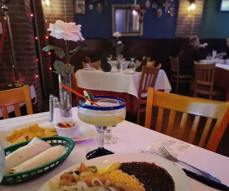 La Iguana Azul restaurant & lounge