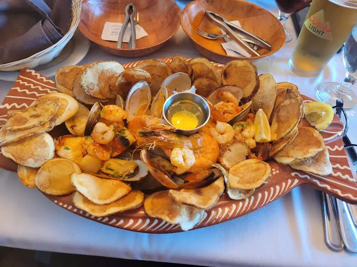 Santini Seafood and Steakhouse Picture 3