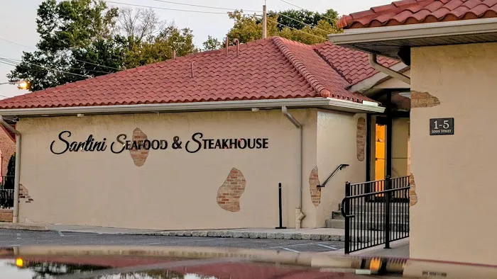 Santini Seafood and Steakhouse Picture 1