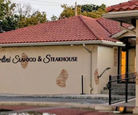Santini Seafood and Steakhouse