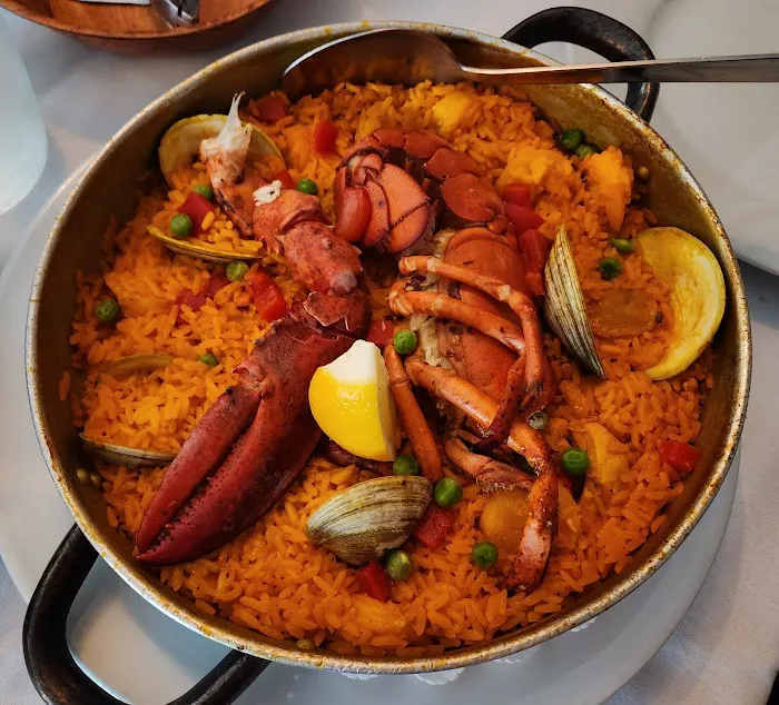 Santini Seafood and Steakhouse Picture 8