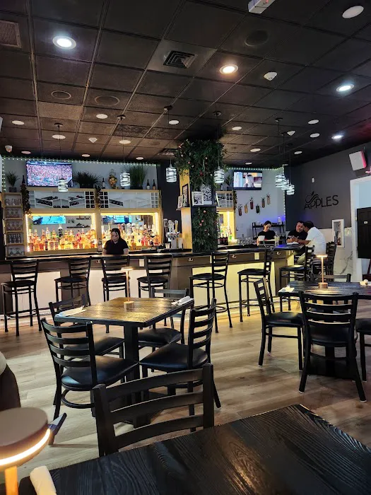 Apples Mexican Italian Restaurant and Bar Picture 4