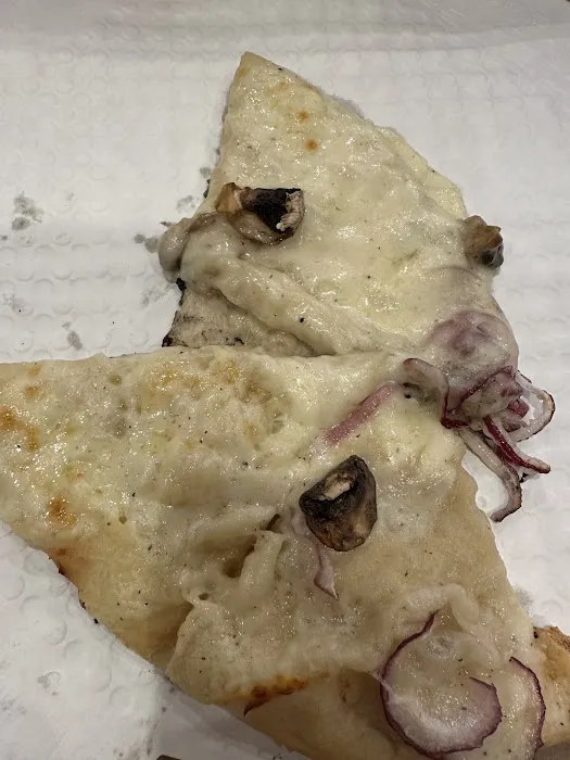 Piattino Oven Fired Pizza Picture 7