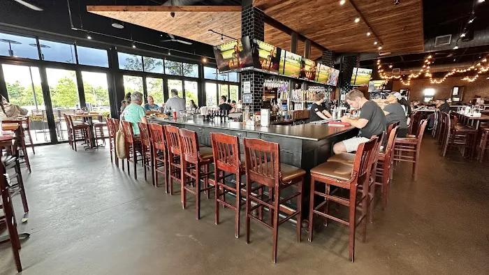 Tommys Tavern + Tap Picture 9