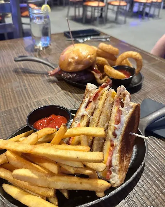 Whiskey Hideaway Picture 4