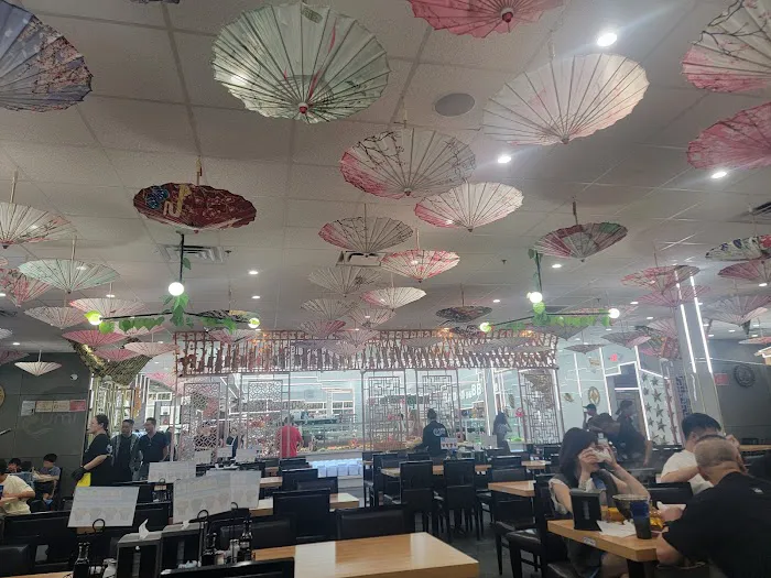 Umi Hotpot Sushi & Seafood Buffet Picture 4