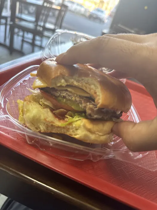 Naz's Halal Food - Northfield Picture 8