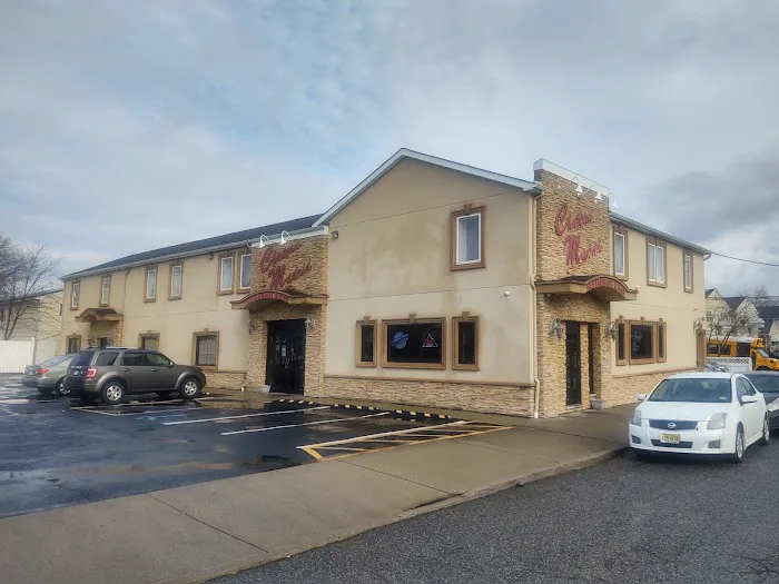 Chateau Madrid Restaurant & Bar Picture 2