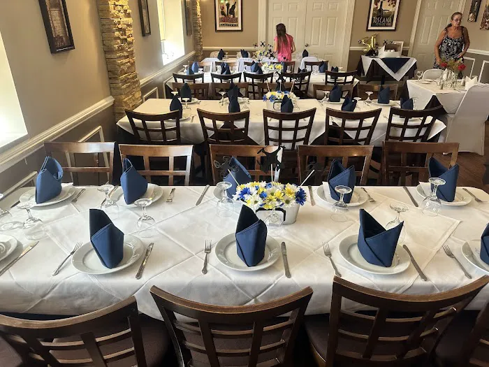 Chateau Madrid Restaurant & Bar Picture 7