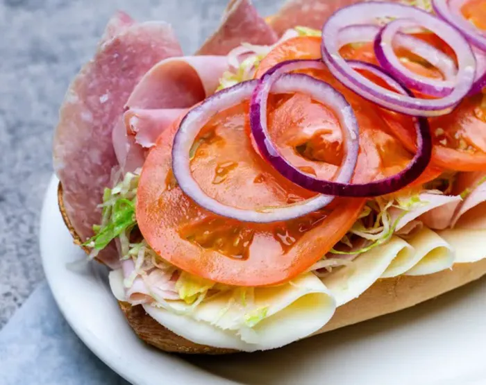 Leandro's Pizza + Kitchen Picture 4