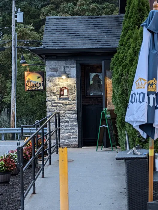 Sunset Pub & Grill Picture 9